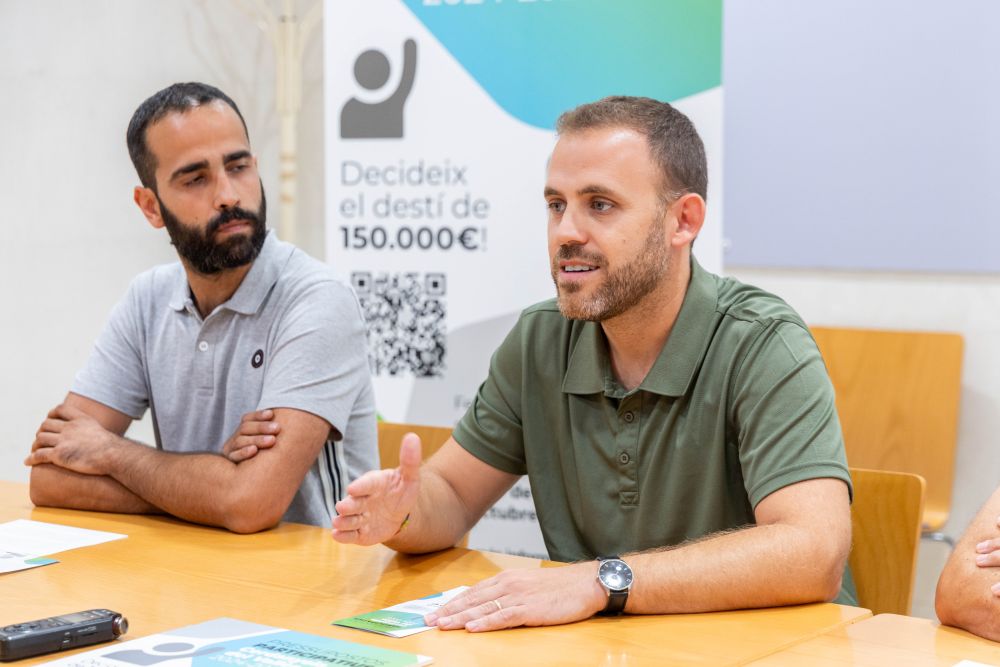 Santi Moro i Carlos Cordón durant la presentació dels Pressupostos Participatius