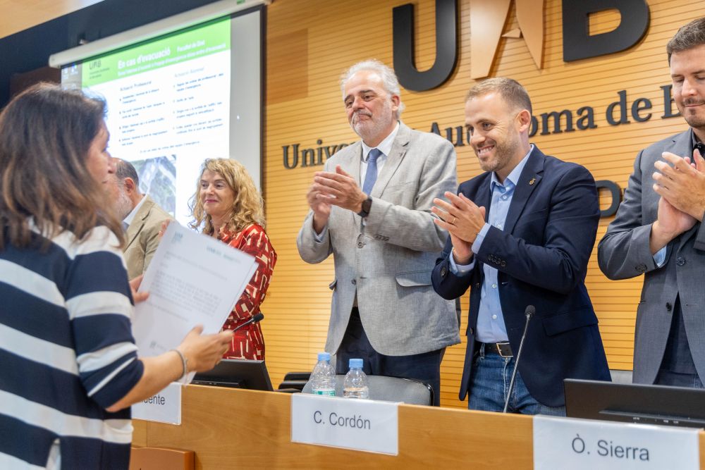 Moment del lliurament de memòries i premis del projecte pilot de TFG