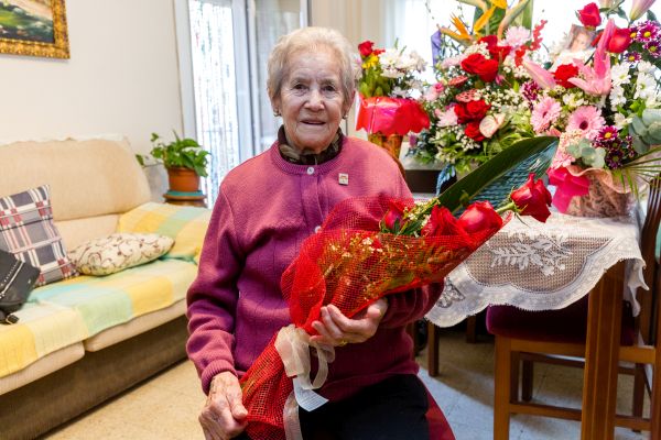 Juana Caballero en el dia del seu 100 aniversari