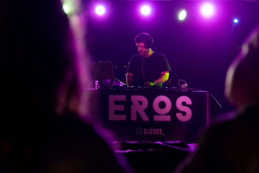 Actuació de DJ Eros a la festa de l'any passat